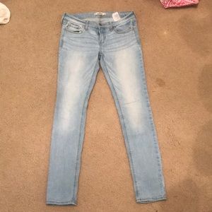 Hollister light wash skinny jean